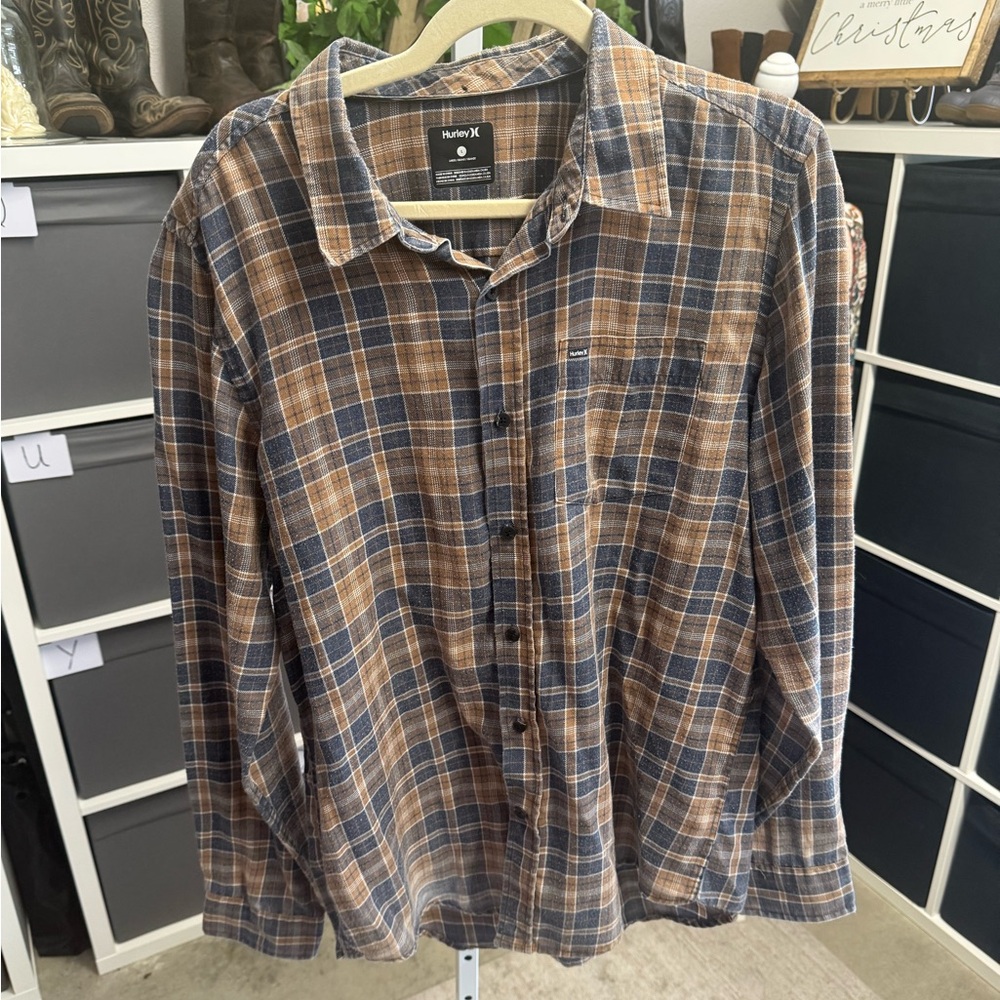 Hurley Soft Men's Flannel Shirt in Blue and Brown Plaid Button Down